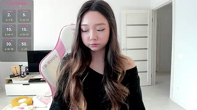 Snapshot of Fluffy_Rose chatting on 06-02-26, 12:45 Fluffy Rose online show from 06-02-26, 12:45