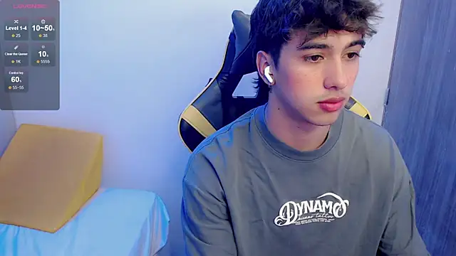 Jake tripp online show from 10-04-25, 03:26