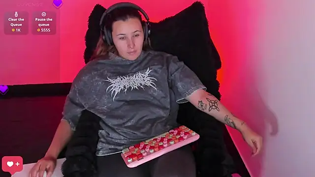 Snapshot of bonnie_moon_ chatting on 02-05-26, 07:29 bonnie moon online show from 02-05-26, 07:29