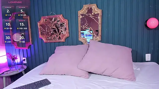 Kayla stern  online show from 02-11-25, 11:10