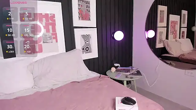 Kayla stern  online show from 11-23-25, 11:10