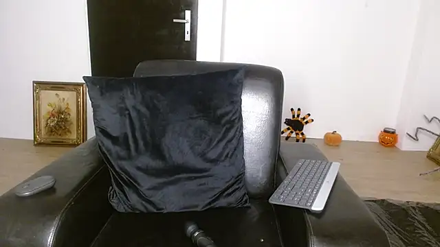 JuicyJanexo online show from 10-11-25, 04:22