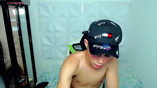 Snapshot of bby_santi chatting on 12-04-24, 07:34 bby santi online show from 12-04-24, 07:34