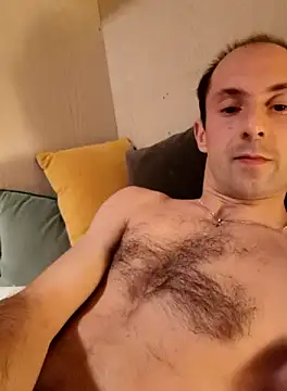 Snapshot of Drobniutki chatting on 01-28-25, 05:56 Drobniutki online show from 01-28-25, 05:56