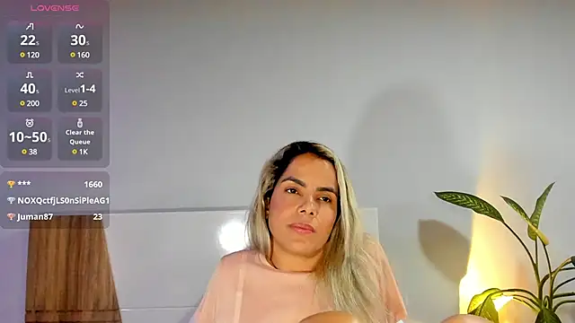 Snapshot of ClaraMariaMon chatting on 12-26-24, 10:09 ClaraMariaMon online show from 12-26-24, 10:09