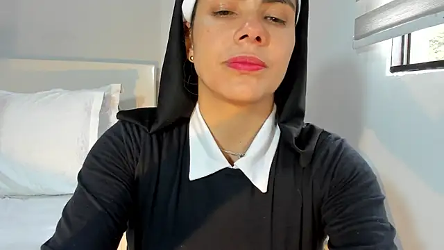 ClaraMariaMon online show from 06-05-26, 07:19