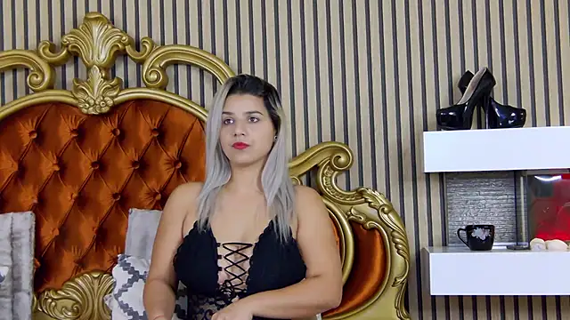 Snapshot of SweetMissXXX chatting on 10-26-25, 12:33 SweetMissXXX online show from 10-26-25, 12:33