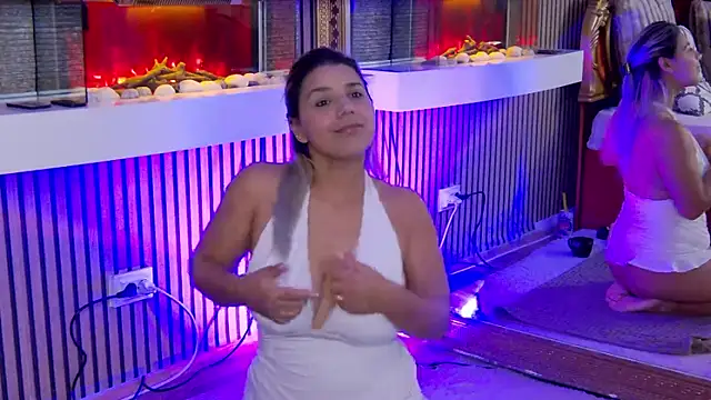 Snapshot of SweetMissXXX chatting on 11-02-25, 09:00 SweetMissXXX online show from 11-02-25, 09:00