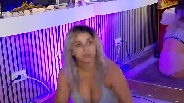 Snapshot of SweetMissXXX chatting on 11-23-25, 10:26 SweetMissXXX online show from 11-23-25, 10:26