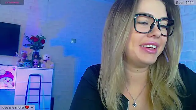 SuchCute online show from 03-10-25, 03:01