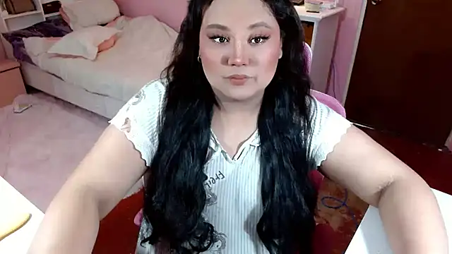 GiannaLopezSmith online show from 10-17-25, 04:59