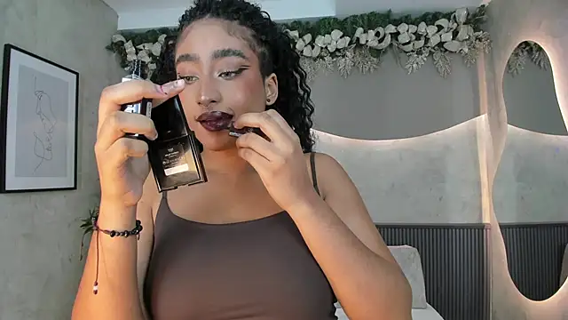 Snapshot of Will_Hendrix chatting on 12-27-24, 06:10 Will Hendrix online show from 12-27-24, 06:10