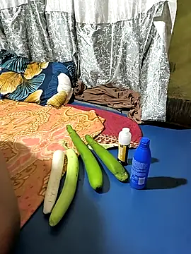 Snapshot of Shilpa_didi chatting on 10-08-25, 05:21 Shilpa didi online show from 10-08-25, 05:21