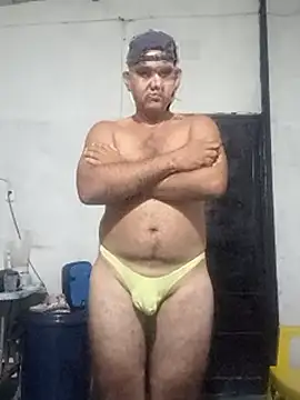Snapshot of travieso2893 chatting on 05-14-26, 02:40 travieso2893 online show from 05-14-26, 02:40