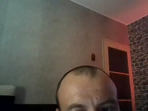 Snapshot of Nikolaiyy chatting on 05-01-26, 01:43 Nikolaiyy online show from 05-01-26, 01:43