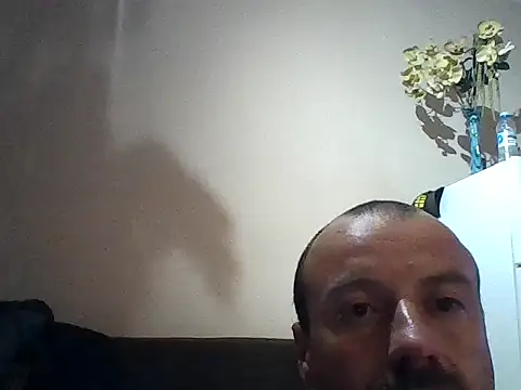 Snapshot of Nikolaiyy chatting on 05-08-26, 01:11 Nikolaiyy online show from 05-08-26, 01:11