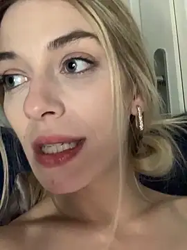 Lolitaxlola online show from 03-19-26, 12:14