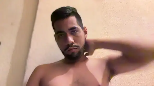 Snapshot of EnriquePersian197 chatting on 12-31-24, 01:08 EnriquePersian197 online show from 12-31-24, 01:08