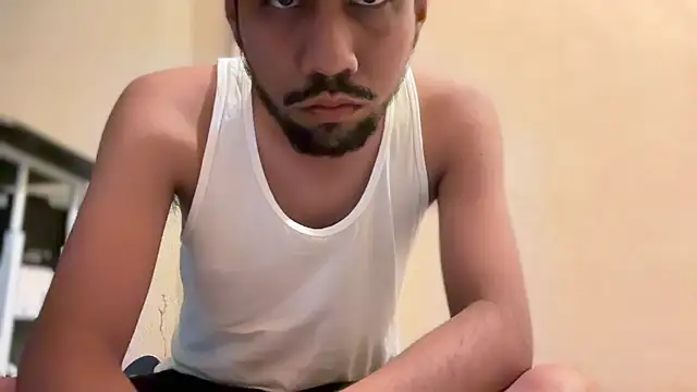 Snapshot of EnriquePersian197 chatting on 01-11-25, 07:59 EnriquePersian197 online show from 01-11-25, 07:59