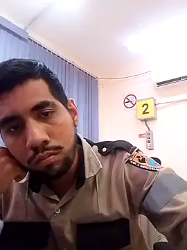 Snapshot of EnriquePersian197 chatting on 01-13-25, 06:59 EnriquePersian197 online show from 01-13-25, 06:59