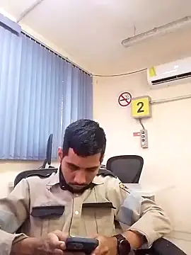 Snapshot of EnriquePersian197 chatting on 01-30-25, 01:53 EnriquePersian197 online show from 01-30-25, 01:53