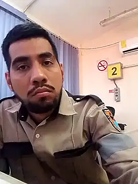 Snapshot of EnriquePersian197 chatting on 01-30-25, 06:43 EnriquePersian197 online show from 01-30-25, 06:43