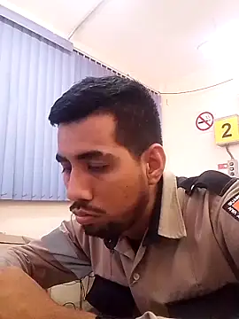 Snapshot of EnriquePersian197 chatting on 02-24-25, 06:47 EnriquePersian197 online show from 02-24-25, 06:47