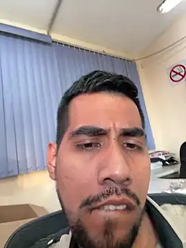 Snapshot of EnriquePersian197 chatting on 03-18-25, 12:16 EnriquePersian197 online show from 03-18-25, 12:16