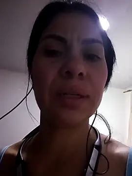 Snapshot of saralunabella chatting on 12-28-24, 02:11 saralunabella online show from 12-28-24, 02:11