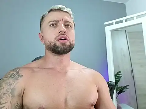 Snapshot of OwenMaximus814 chatting on 03-05-26, 06:48 OwenMaximus814 online show from 03-05-26, 06:48