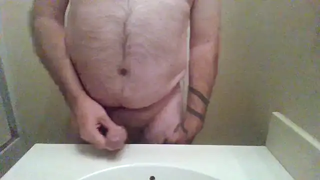 Snapshot of WatchinU82 chatting on 11-08-25, 05:18 WatchinU82 online show from 11-08-25, 05:18