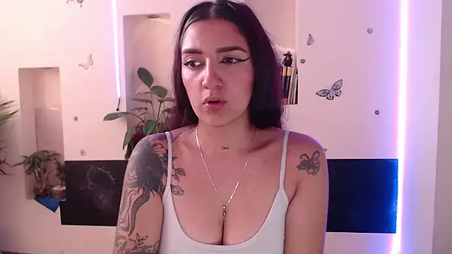 Lia-mitch online show from 12-16-24, 09:41