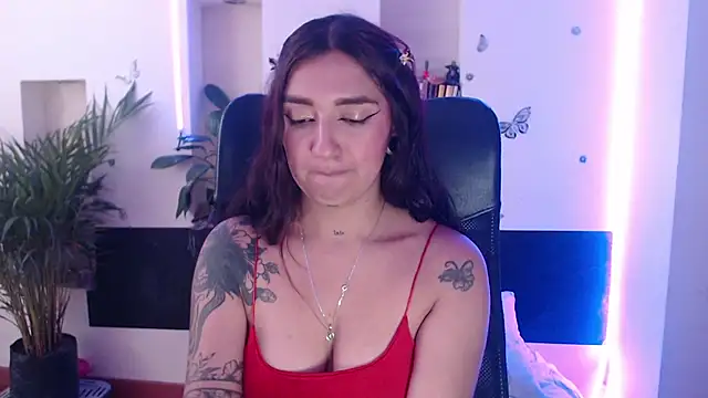 Lia-mitch online show from 02-24-25, 10:47