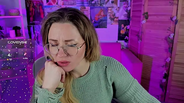 LadyIzabel online show from 12-12-24, 12:01