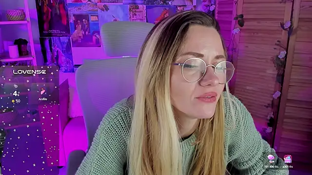 LadyIzabel online show from 12-12-24, 03:05