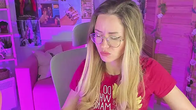 LadyIzabel online show from 01-28-25, 08:25