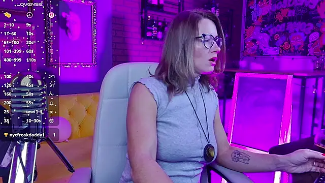 LadyIzabel online show from 11-13-25, 06:01