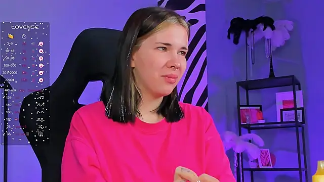 AliceSunday online show from 10-26-25, 05:24