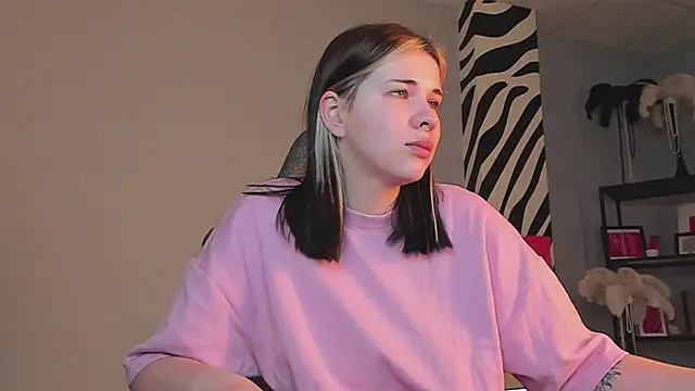 AliceSunday online show from 12-01-25, 02:05