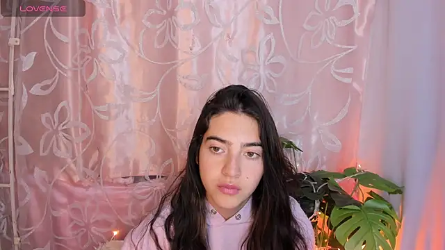 Snapshot of Arii_vega_ chatting on 05-03-26, 05:30 Arii vega online show from 05-03-26, 05:30