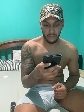 Snapshot of Pinocchiu chatting on 11-20-25, 03:07 Pinocchiu online show from 11-20-25, 03:07