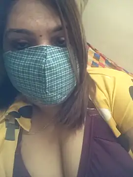 Snapshot of Naughty-Trisha chatting on 11-18-25, 07:35 Naughty-Trisha online show from 11-18-25, 07:35