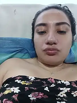 Hellen Alex online show from 12-17-25, 02:56