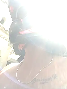 naughty-girl01 online show from 01-10-25, 04:51