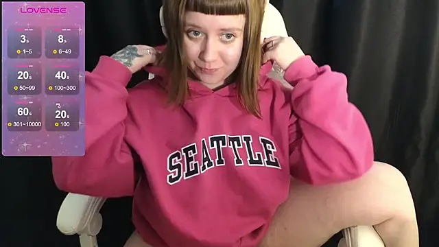Snapshot of June_shy0 chatting on 02-06-25, 10:37 June shy0 online show from 02-06-25, 10:37