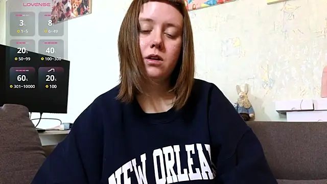 Snapshot of June_shy0 chatting on 02-26-25, 08:04 June shy0 online show from 02-26-25, 08:04