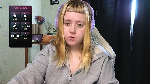 Snapshot of June_shy0 chatting on 10-12-25, 07:07 June shy0 online show from 10-12-25, 07:07