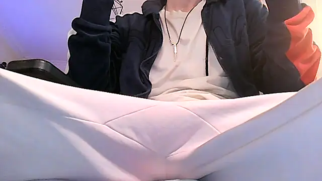 Snapshot of Bigone_uncut chatting on 03-16-26, 04:11 Bigone uncut online show from 03-16-26, 04:11