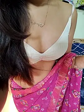 Snapshot of Meenakshi_ chatting on 11-04-25, 02:21 Meenakshi online show from 11-04-25, 02:21