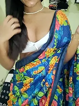 Snapshot of Meenakshi_ chatting on 11-05-25, 03:34 Meenakshi online show from 11-05-25, 03:34